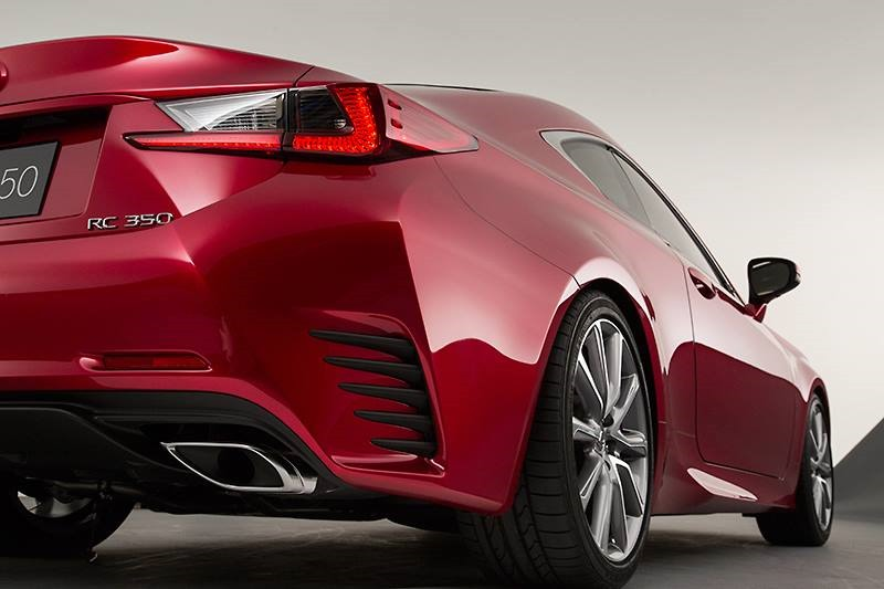 Illustration for article titled New Lexus RC photos emerge